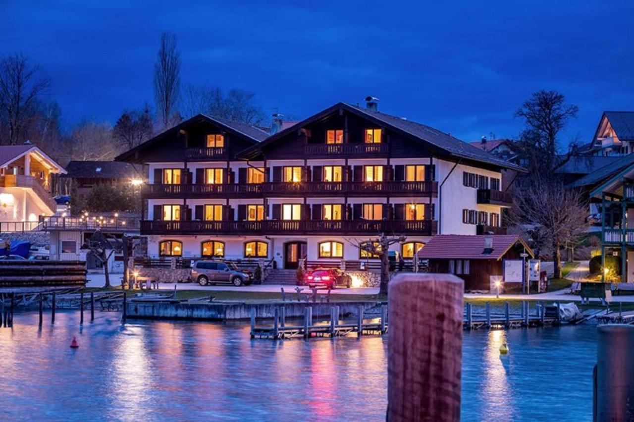 Gaestehaus Gruenaeugl Am See Gstadt am Chiemsee Exterior photo