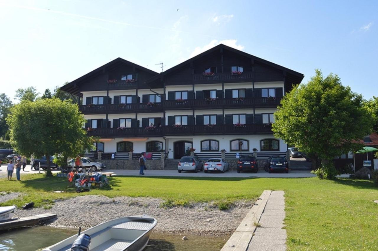Gaestehaus Gruenaeugl Am See Gstadt am Chiemsee Exterior photo